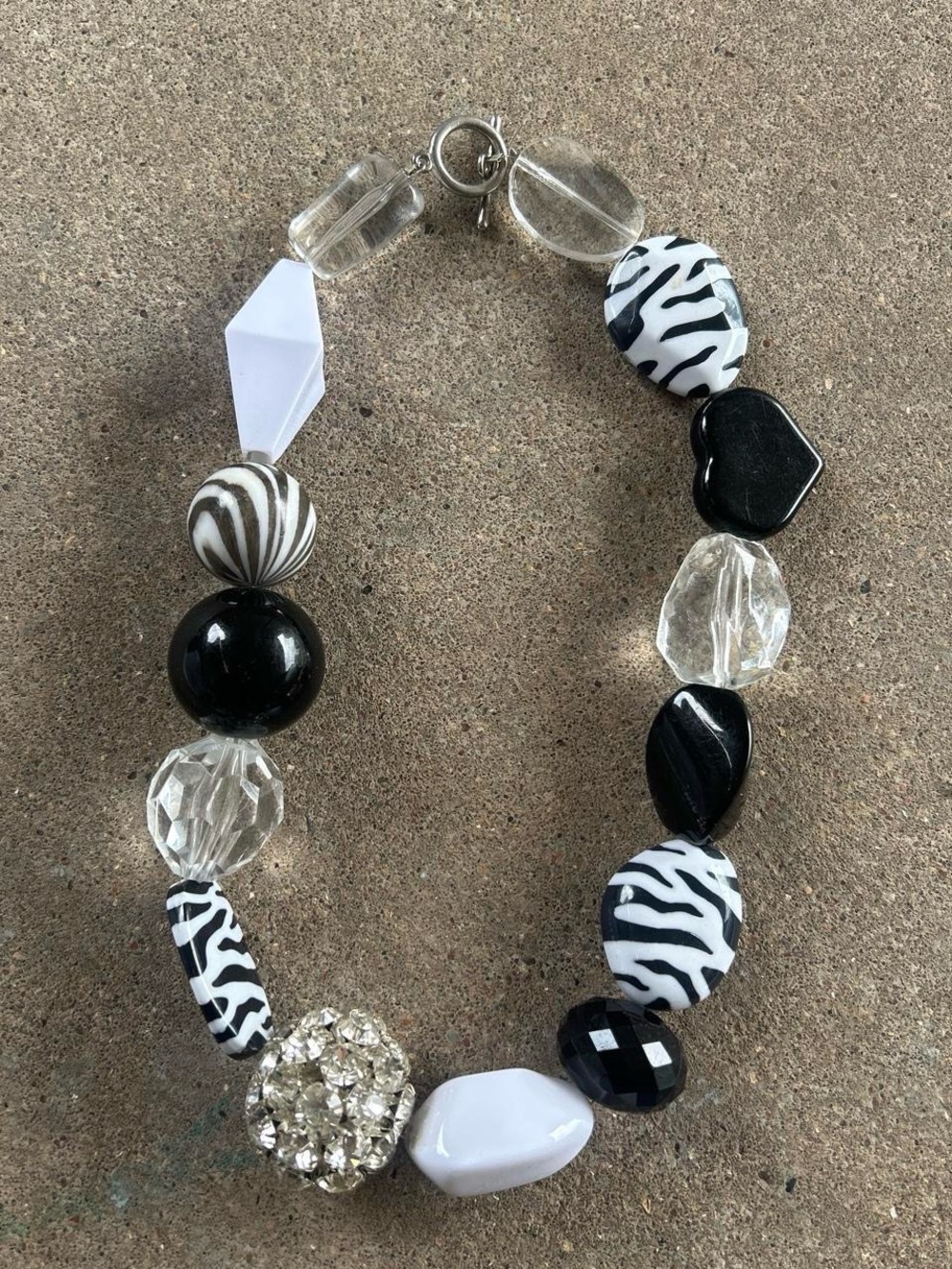Project beads from Women’s Black & White Beaded Statement Necklace